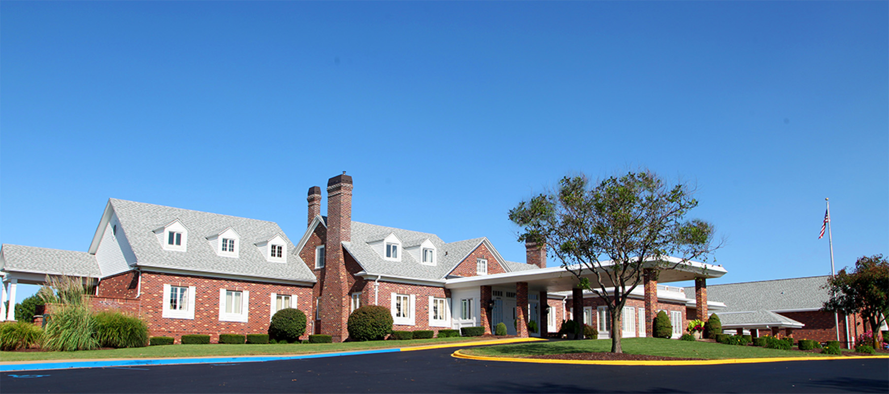 Photo of Jefferson City, MO Country Club Building